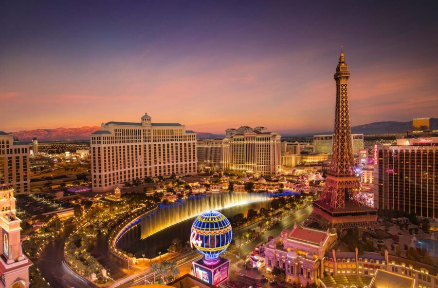 A picture of the Eiffel Tower in Las Vegas
