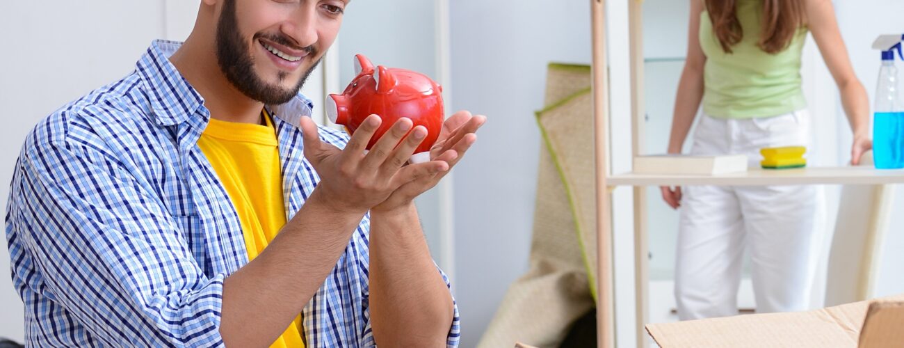 Person learning moving on a budget tops for cross-country moves from Los Angeles